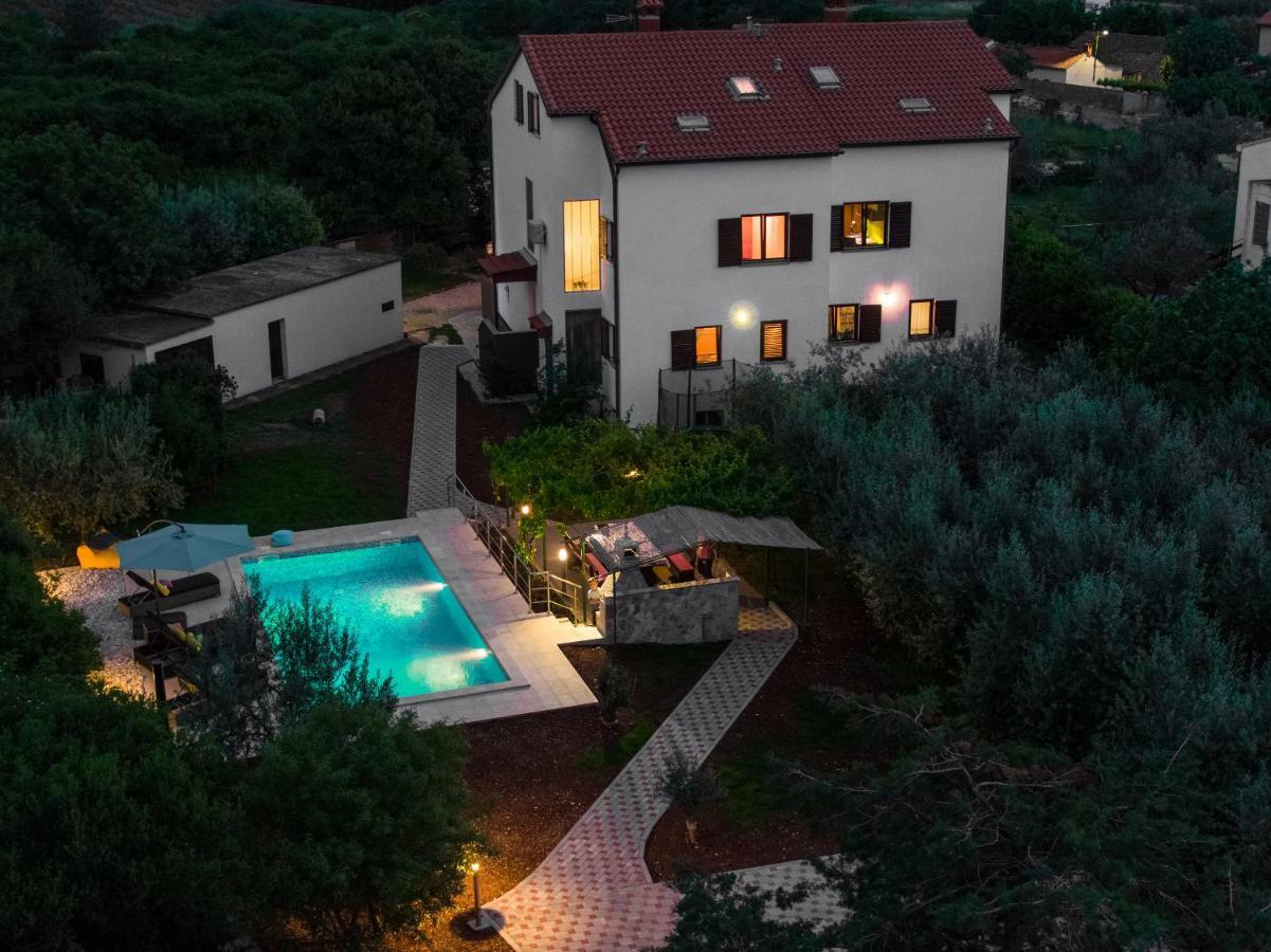 Holiday Home Mara Fondole Kültér fotó